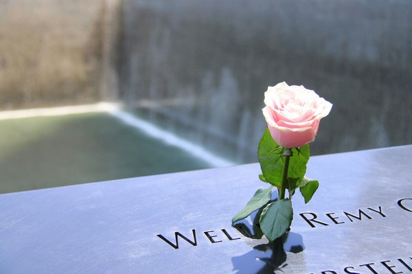 Personnalisez votre plaque funéraire pour un hommage durable