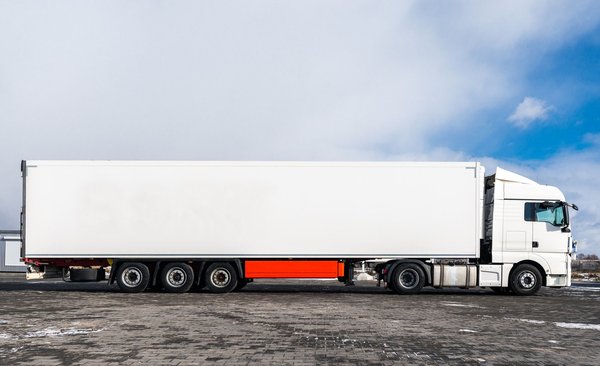 Bâches de camion sur mesure : une protection idéale pour vos marchandises